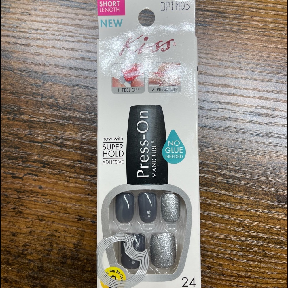 2/16 Silver and Gray Nails
